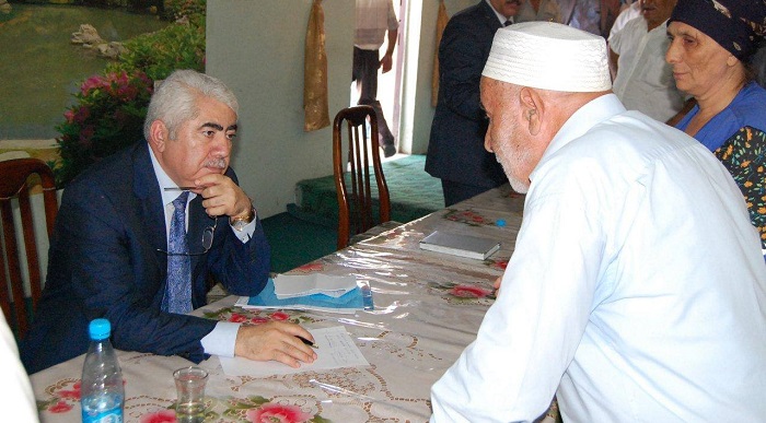Deputat 5 ilin hesabatını verdi